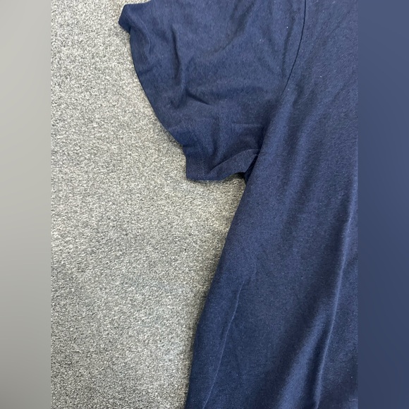 A pair of XXL Old Navy, active short sleeve crewneck shirt, navy gray - Picture 4 of 4